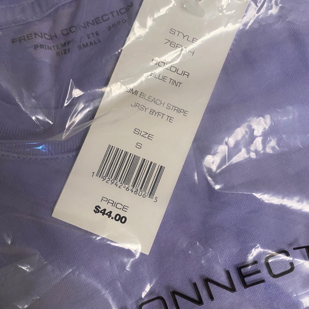 ❌SOLD❌French Connection bleach stripped T-shirt Size S - Picture 5 of 7